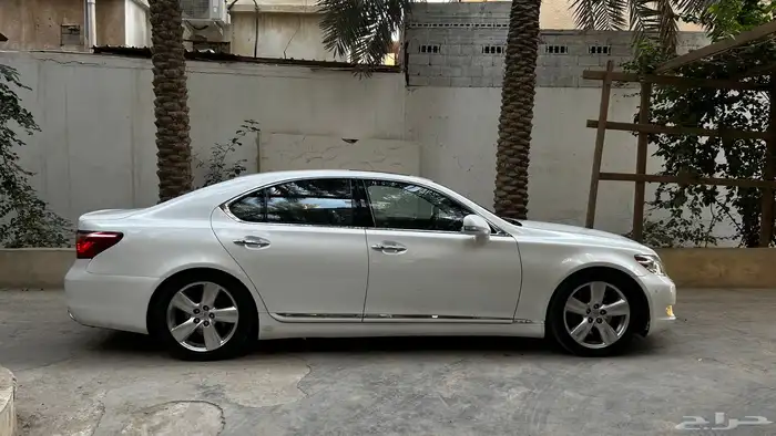 لكزس LS460 2010 5