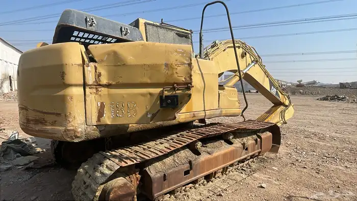 ورشة صيانة معدات ثقيلة 9