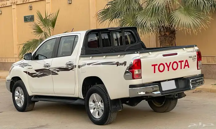 تويوتا هايلوكس SRS 2016 سعودي 24