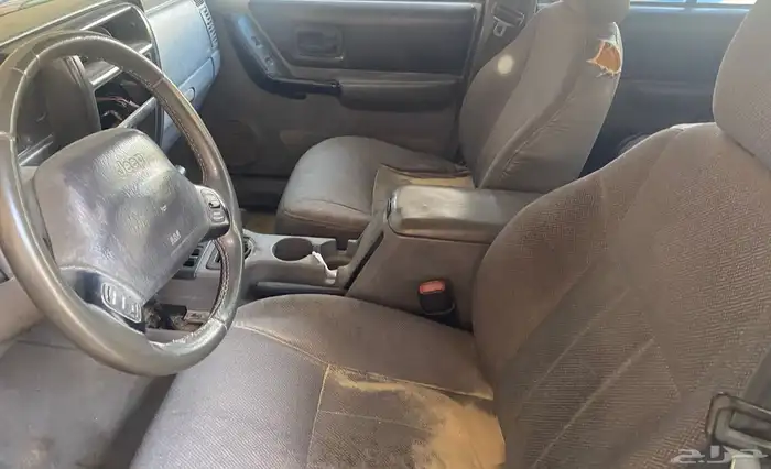 للبيع شيروكي 1998 9