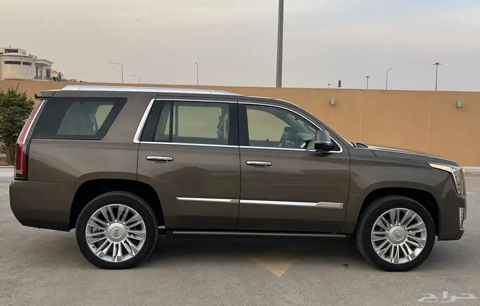 كاديلاك اسكاليد 2015 الدفعة الاخيرة شبه مخزن 7