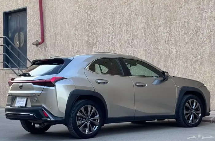 لكزس UX 2021 F SPORTS 11