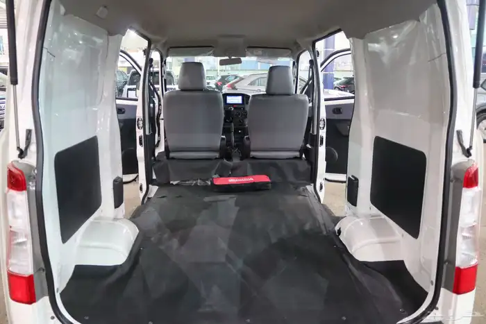 تويوتا لايت اس بنزين قير عادي 2024 عداد 300 كم بسعر 62.000 14