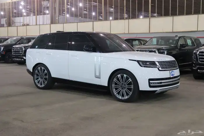 رنج روفر اوتوبيوقرافي v8 موديل 2023 مستخدم بسعر 595.000 0