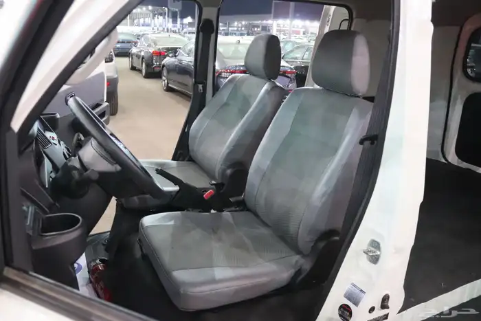 تويوتا لايت اس بنزين قير عادي 2024 عداد 300 كم بسعر 62.000 9