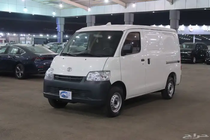 تويوتا لايت اس بنزين قير عادي 2024 عداد 300 كم بسعر 62.000 2