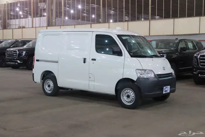 تويوتا لايت اس بنزين قير عادي 2024 عداد 300 كم بسعر 62.000 0