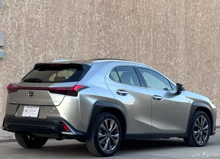 لكزس UX 2021 F SPORTS 5