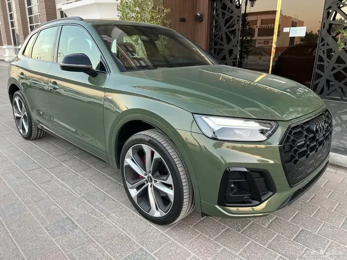 AUDI Q5 2023 S line سماكو بلاك اديشن 3