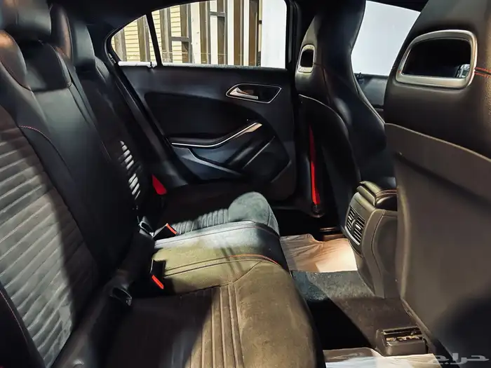 مرسيدسA45 2015 AMG (عرض خاص) 11