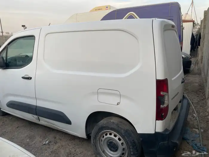 بيجو بارتنر مصدوم 4