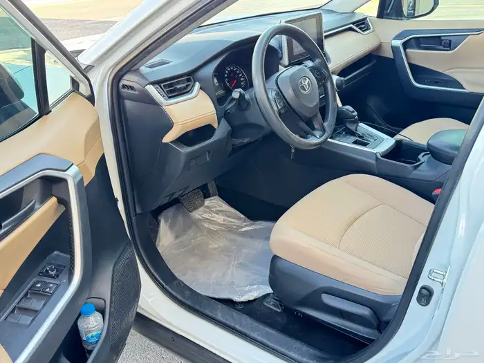 تويوتا راف فور 2023 دبل 10