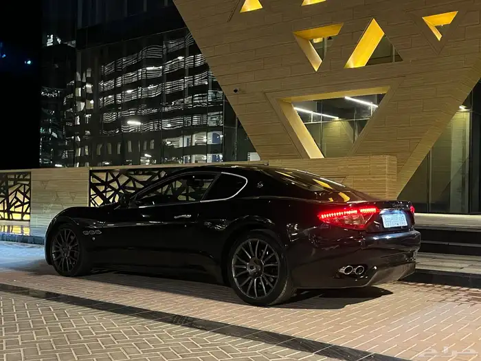 مازراتي جراند توريزمور اس 4.7 2012 المكينة الحمراء مصدومة 39