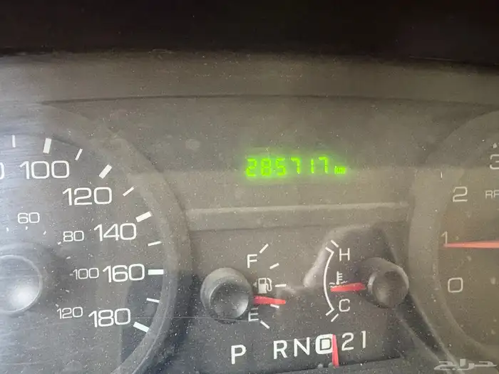 كراون فكتوريا موديل 2011 نظيف 16