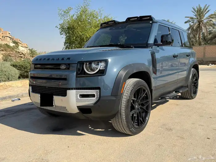 للبيع ديفندر SE موديل 2020 ماشي 70 الف كندي 0