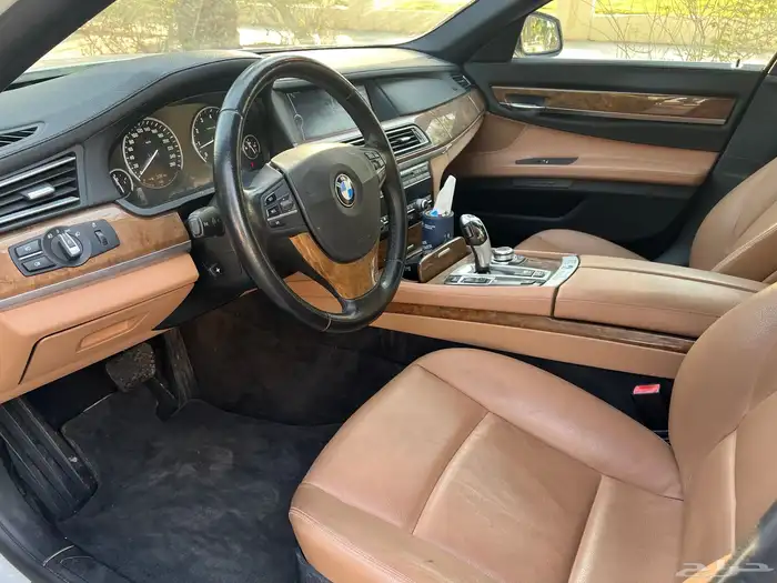 للبيع BMW 730 Li فل كامل 2011 8