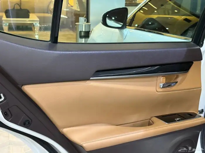 لكزس - ES350 CC - 2018 - ممشى قليل ( بحالة ممتازه ) 16