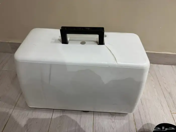 مكينة خياطة نظيفة جدا 2