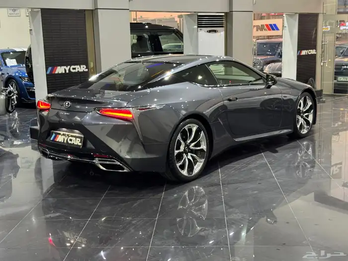 لكزس LC500 موديل 2023 شبه جديد ماشي 700 كيلو فقط 1
