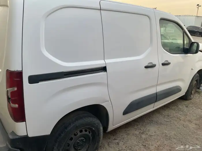 بيجو بارتنر مصدوم 2