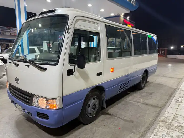 باص كوستر موديل 2009 بنزين 26 مقعد 2