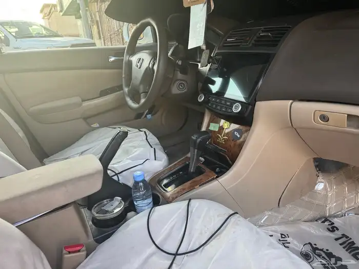 اكورد 2007 فل نظيفة للبيع برفحا عليها سوم 15 والبيع 17 كاش 7