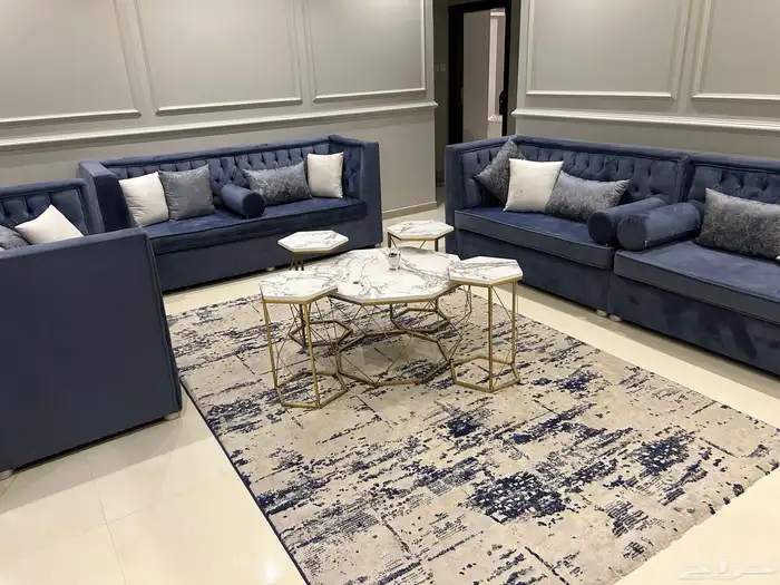 كنب صاله وجلسه ارضيه بدون الفرشه نظيف مره 1