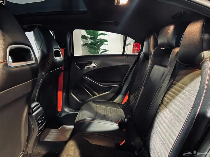 مرسيدسA45 2015 AMG (عرض خاص) 8