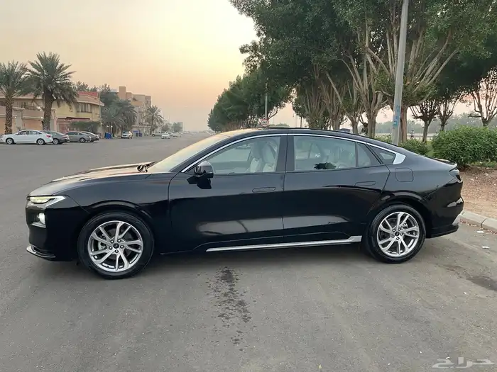 فورد تورس 2023 B ترند 9