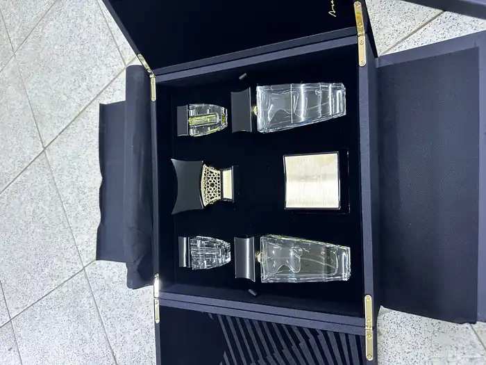 بشوت وهدايا اطقم طيب وعود وسيوف للبيع جملة او تفريد 27