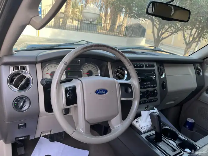 فورد اكسبديشن موديل 2013 بدون دبل 7