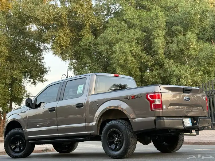 فورد F150 - 2018 - دبل V8 ( بحالة ممتازة ) 8