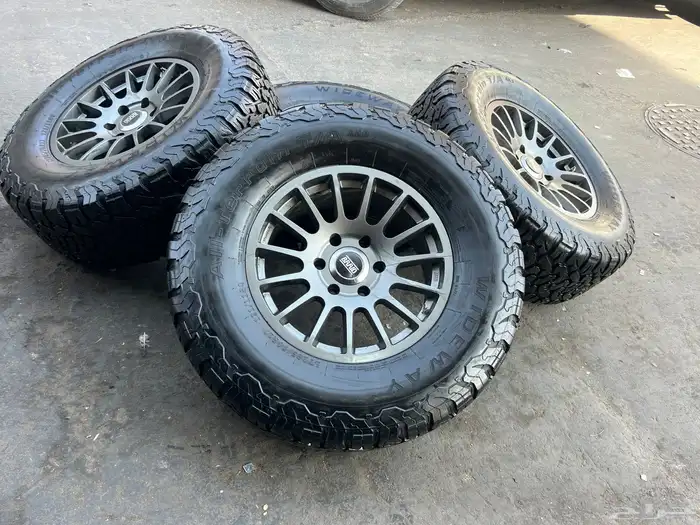 جنوط البرايد فيراني مقاس 17 مع كفرات حجرية تاريخ 2021 نضيفه 5