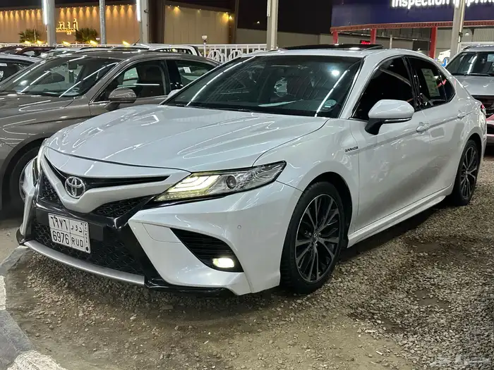 للبيع تويوتا كامري قراندي 2019 فل كامل السوم 78000 الف 3