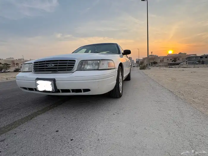 كراون فكتوريا موديل 2011 نظيف 0