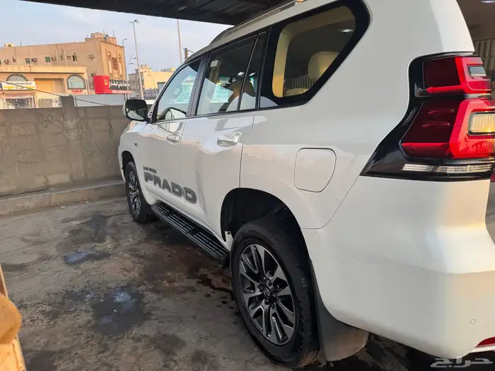 برادو فل كامل 6 سلندر 2022 8