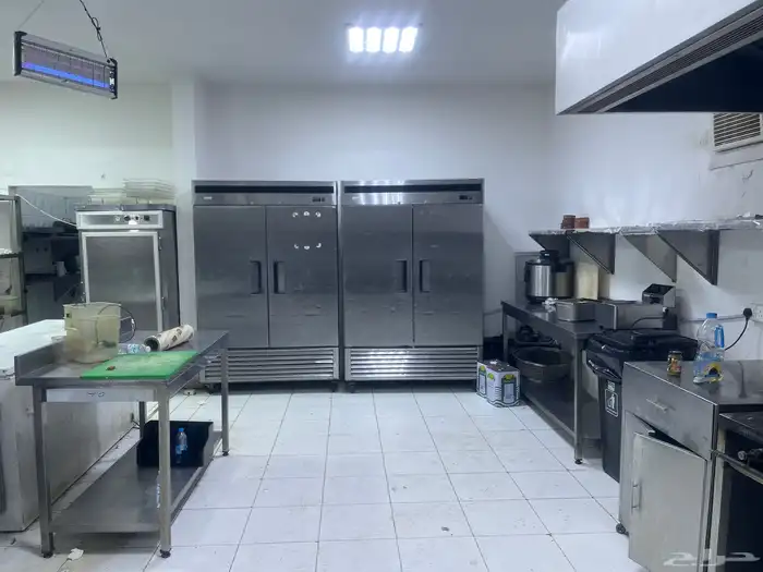 اغراض مطعم للبيع 1