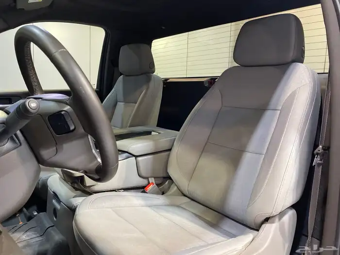 شفورلية سلفرادو 2024بحالة ممتازة جدا جدا 13