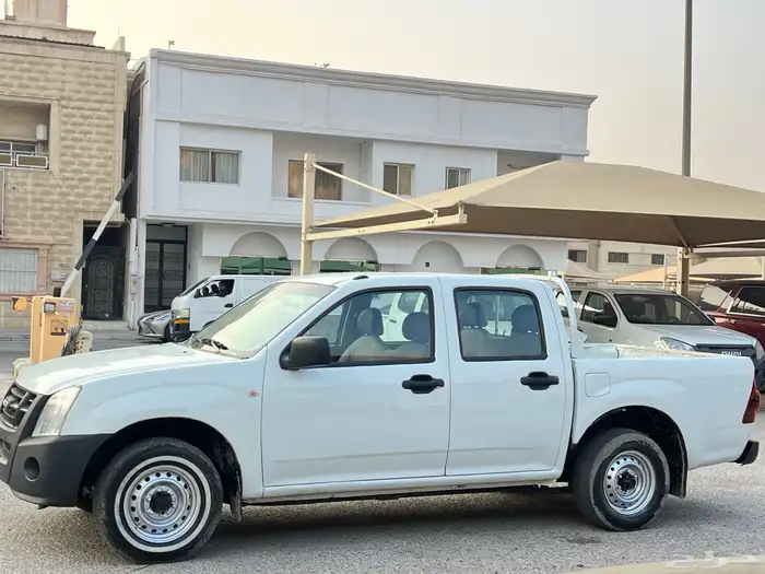 ايسوزو ديماكس موديل 2007 نظيف 5