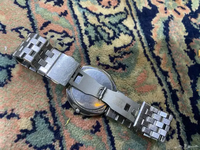 ساعه راديو القديمه 1