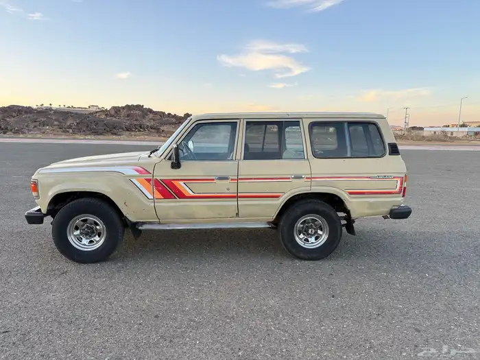 صالون 85 مجدد ومفحوص وعلي الشرط 1