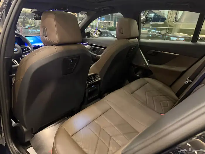 بي ام دبليو 520 2024 12