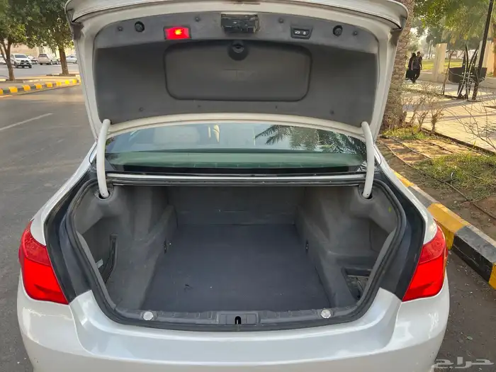 للبيع BMW 730 Li فل كامل 2011 17
