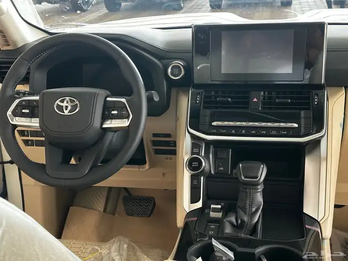 تويوتا جي اكس ار هدد بريمي2025 اصفار 9