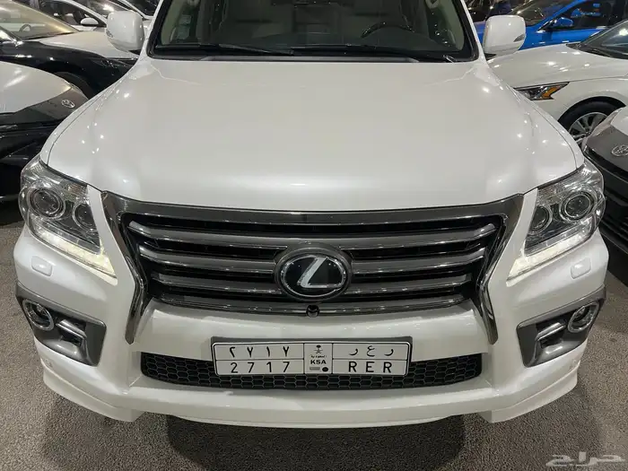 لكزس LX570 ممشى قليل 2015 وكاله نضيف ب الحيل 22