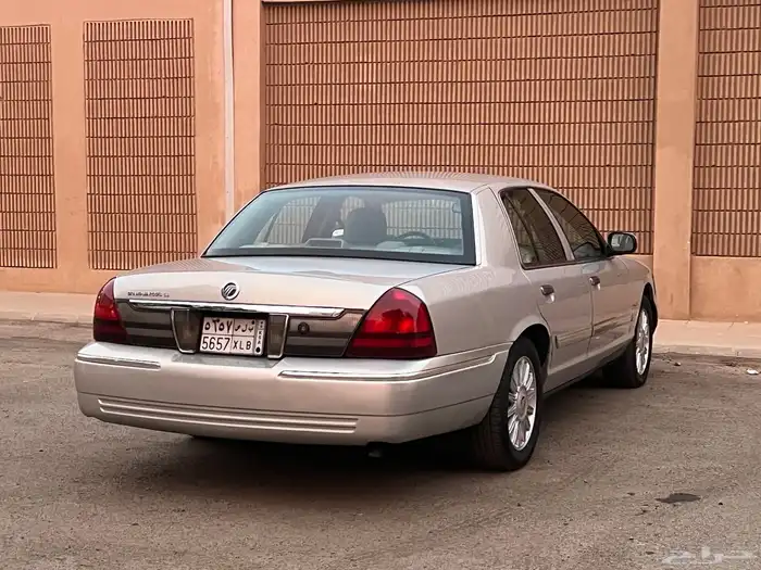 فورد ماركيز 2010 4