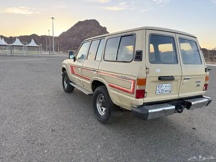 صالون 85 مجدد ومفحوص وعلي الشرط 2