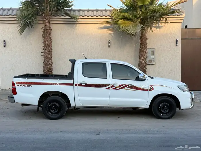 تويوتا هايلوكس 2013 GLX سعودي نظيفه جدا 6