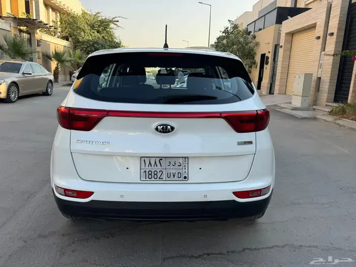 كيا سبورتاج 2018 م ديزل اللون ابيض عداد 155 الف 7