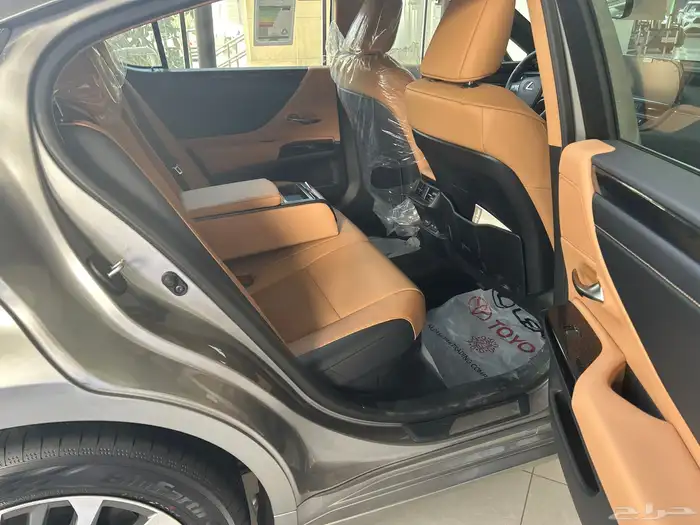 لكزس ES300 AH - وارد عبداللطيف جميل 2025 - الضحيان أوتو 5